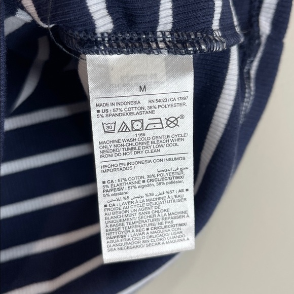 Old Navy Maternity NWT Ribbed Striped Top Navy White Cinch Front V-Neck Size M - Picture 8 of 10